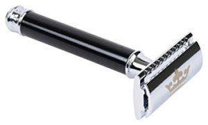 shaving-with-the-best-de-safety-razor-for-men-10